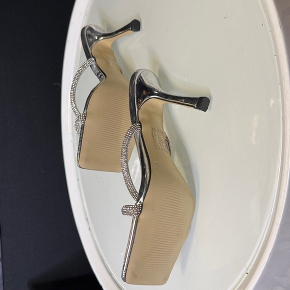 Crystal encrusted straps Elegant Silver Strappy Heels - Picture 3 of 7
